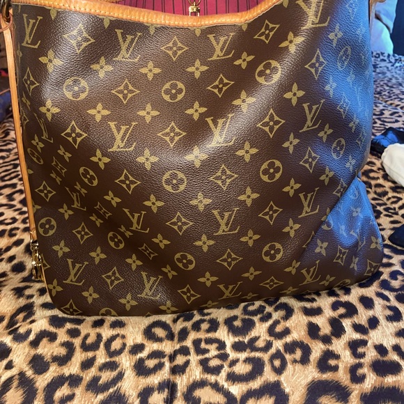 Authentic Louis Vuitton MM Pivoine - Picture 2 of 13